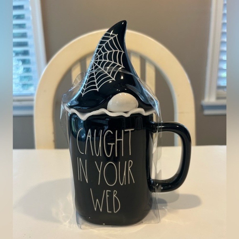 RAE DUNN BLACK HALLOWEEN MUG WITH TOPPER CAUGHT IN YOUR WEB BRAND NEW